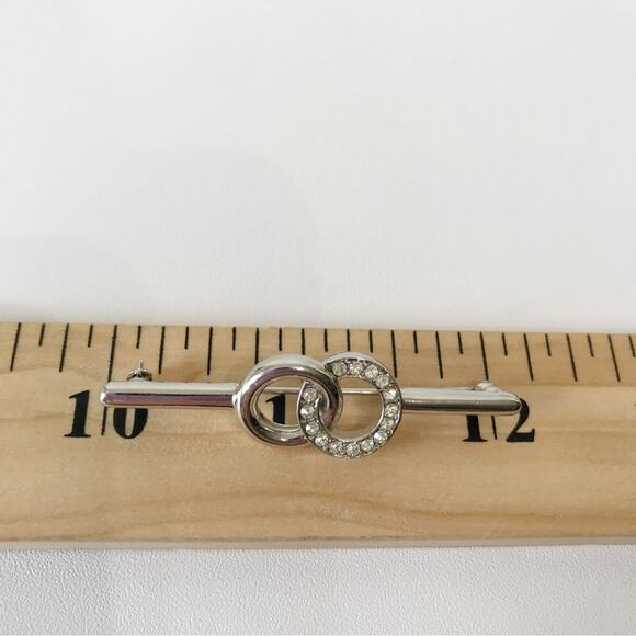 Rare Vintage Crown Trifari Open Double Circle Bar Pin Clear Rhinestone Silver T - Picture 11 of 13